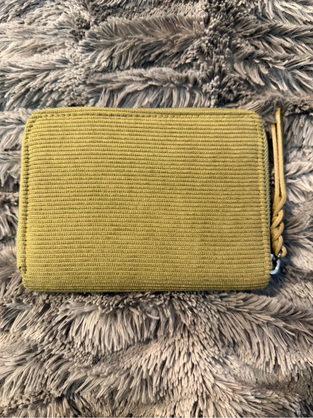 Rad Rev Corduroy Card Wallet in Olive